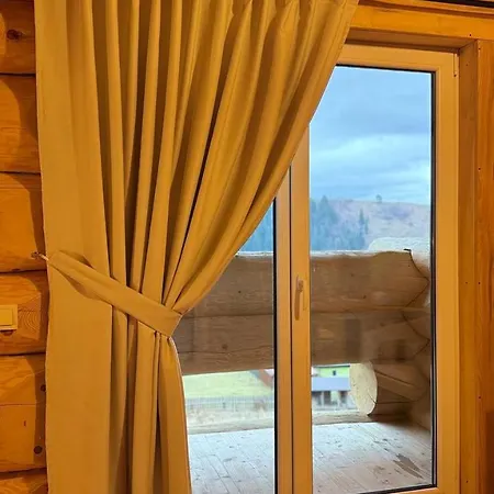 Derevo House Hotel