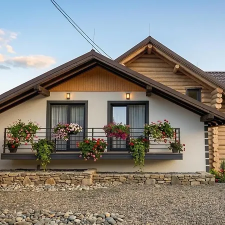 Derevo House Szálloda Kőrösmező